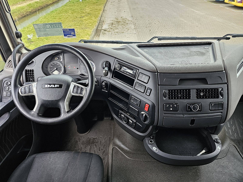 Interior photo 1: وحدة جر DAF XF 480 SPACECAB INTARDER