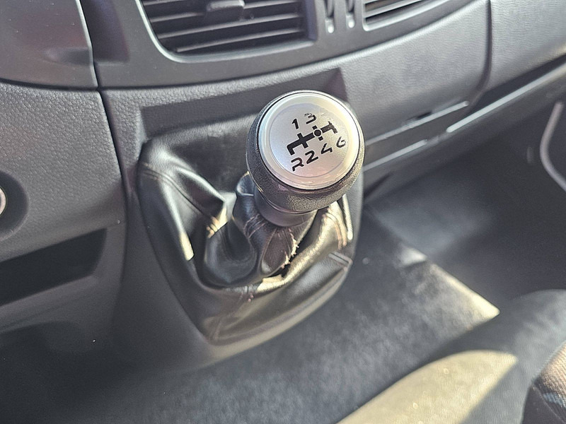 شاحنة مقفلة Iveco 75E18 EUROCARGO MANUAL LIFT 3 SEATS: صورة 10