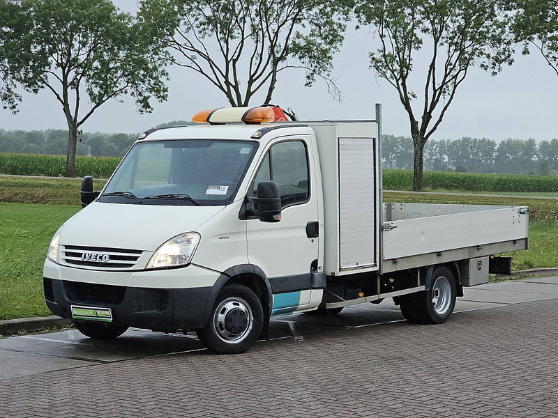 Iveco Daily 40C15 XL FASSI laadkraan - شاحنة مفتوحة: صورة 2 Iveco Daily 40C15 XL FASSI laadkraan - شاحنة مفتوحة: صورة 2