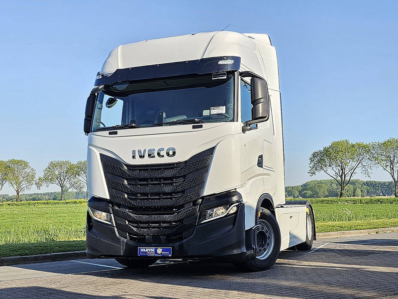 Iveco S-WAY AS440S48 INTARDER SKIRTS - وحدة جر: صورة 1 Iveco S-WAY AS440S48 INTARDER SKIRTS - وحدة جر: صورة 1