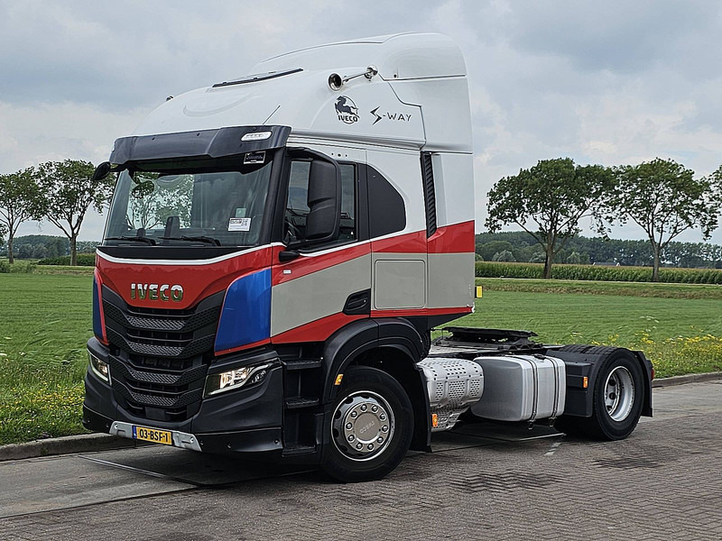 Iveco S-WAY AT440S36 2X TANK NL-TRUCK - وحدة جر: صورة 2 Iveco S-WAY AT440S36 2X TANK NL-TRUCK - وحدة جر: صورة 2