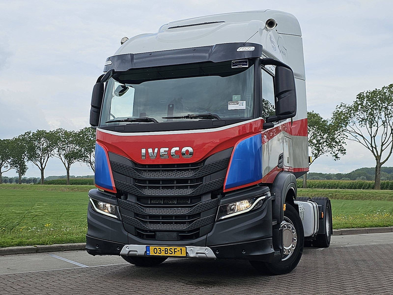 Iveco S-WAY AT440S36 2X TANK NL-TRUCK - وحدة جر: صورة 1 Iveco S-WAY AT440S36 2X TANK NL-TRUCK - وحدة جر: صورة 1