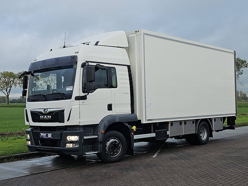 MAN 12.250 TGM LX HEATER 2T LIFT - شاحنة مقفلة: صورة 2 MAN 12.250 TGM LX HEATER 2T LIFT - شاحنة مقفلة: صورة 2