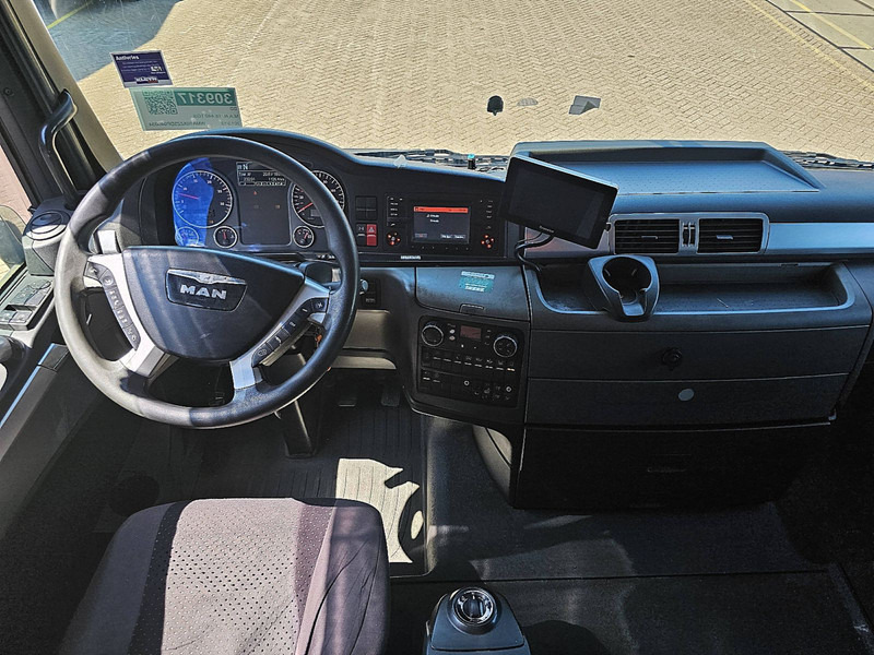 Interior photo 1: شاحنة نقل سيارات شاحنة MAN 18.440 TGX XLX TRUCKTRANSPORT