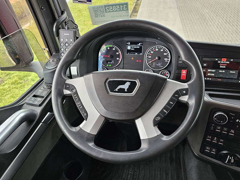 Interior photo 2: وحدة جر MAN 26.470 TGX XLX 6X2 BLS