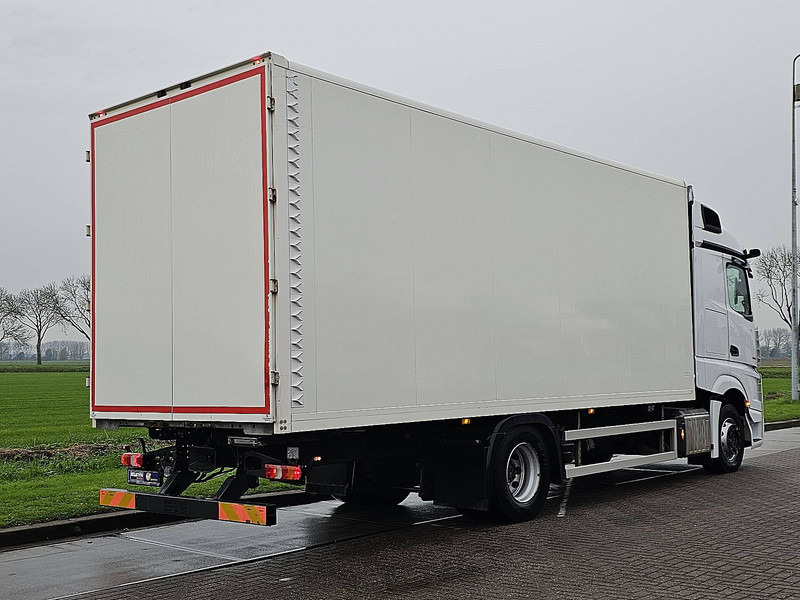 Mercedes-Benz ACTROS 1833 DRIVING SCHOOL 65TKM - شاحنة مقفلة: صورة 3 Mercedes-Benz ACTROS 1833 DRIVING SCHOOL 65TKM - شاحنة مقفلة: صورة 3