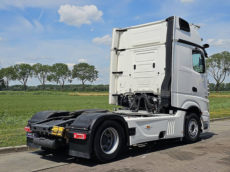 Mercedes-Benz ACTROS 1845 LS Gigaspace - وحدة جر: صورة 3 Mercedes-Benz ACTROS 1845 LS Gigaspace - وحدة جر: صورة 3