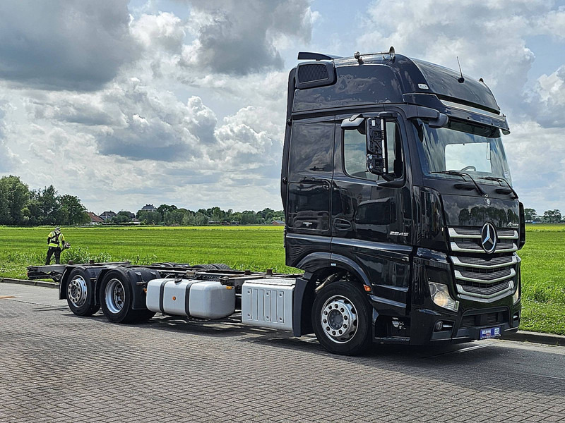 Mercedes-Benz ACTROS 2540 GIGASPACE 6X2 - شاحنات الحاويات / جسم علوي قابل للتغيير شاحنة: صورة 5 Mercedes-Benz ACTROS 2540 GIGASPACE 6X2 - شاحنات الحاويات / جسم علوي قابل للتغيير شاحنة: صورة 5