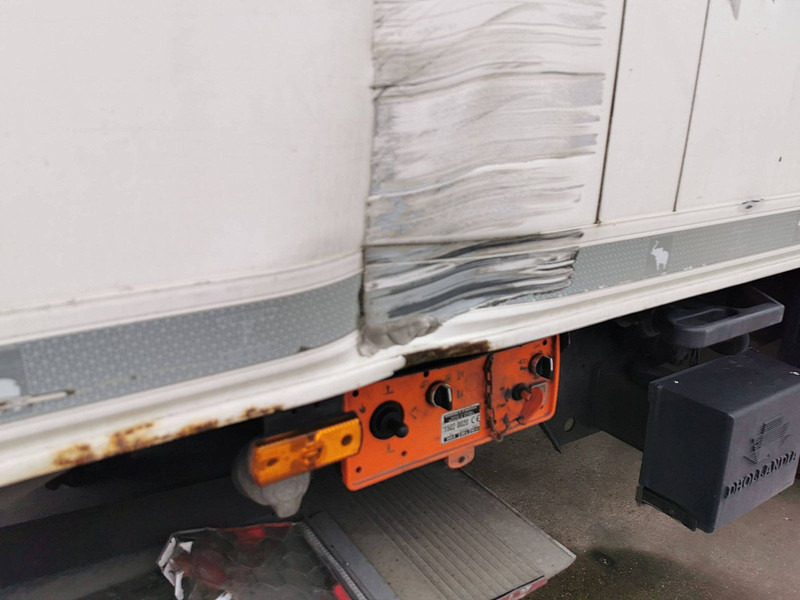 نصف مقطورة مُبرِّدة Schmitz Cargobull SKO 24 SCB ENGINE Schmitz; Taillift: صورة 9 نصف مقطورة مُبرِّدة Schmitz Cargobull SKO 24 SCB ENGINE Schmitz; Taillift: صورة 9
