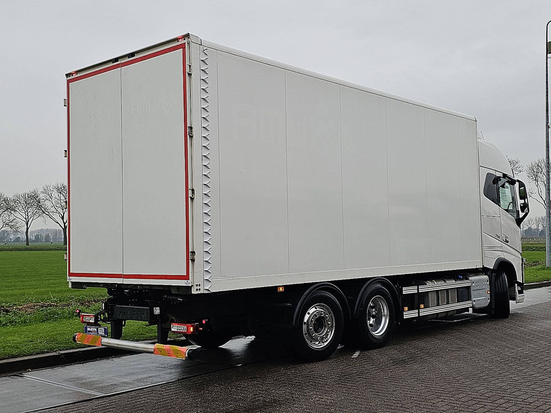 Volvo FH 16.750 6X2*4 4 SEATS 154TKM - شاحنة مقفلة: صورة 3 Volvo FH 16.750 6X2*4 4 SEATS 154TKM - شاحنة مقفلة: صورة 3