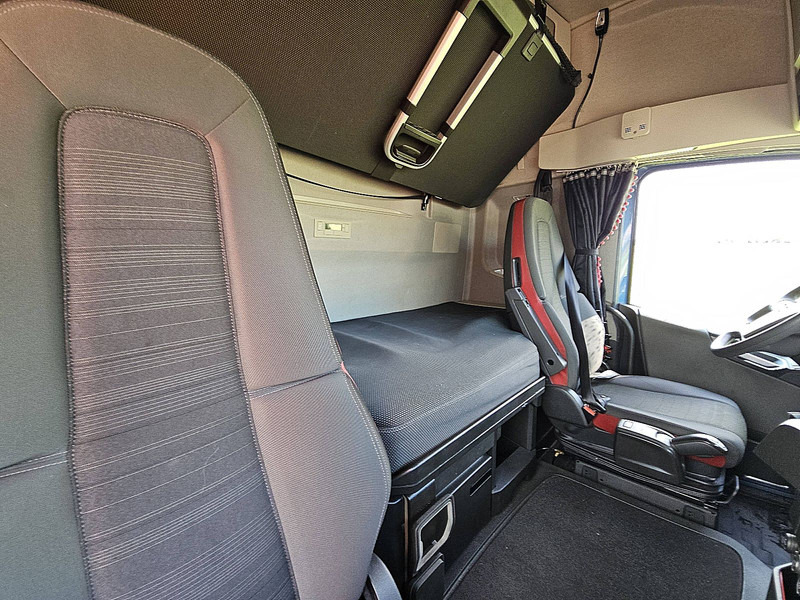 وحدة جر Volvo FH 500 SKIRTS 2X TANK VEB+: صورة 15 وحدة جر Volvo FH 500 SKIRTS 2X TANK VEB+: صورة 15