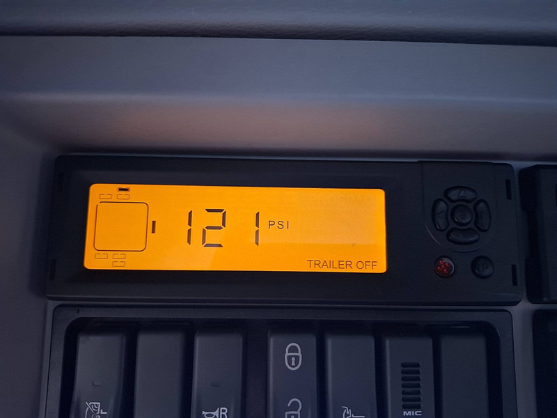 شاحنة مقفلة Volvo FL 250.12 AIRCO TAILLIFT: صورة 14