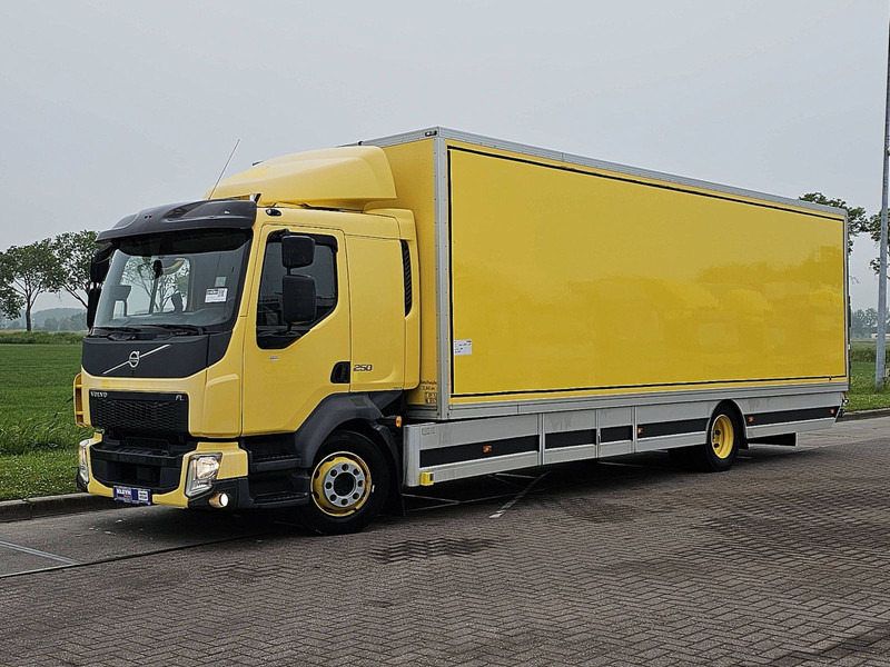 Volvo FL 250.12 TAILLIFT AIRCO DOORS - شاحنة مقفلة: صورة 2 Volvo FL 250.12 TAILLIFT AIRCO DOORS - شاحنة مقفلة: صورة 2