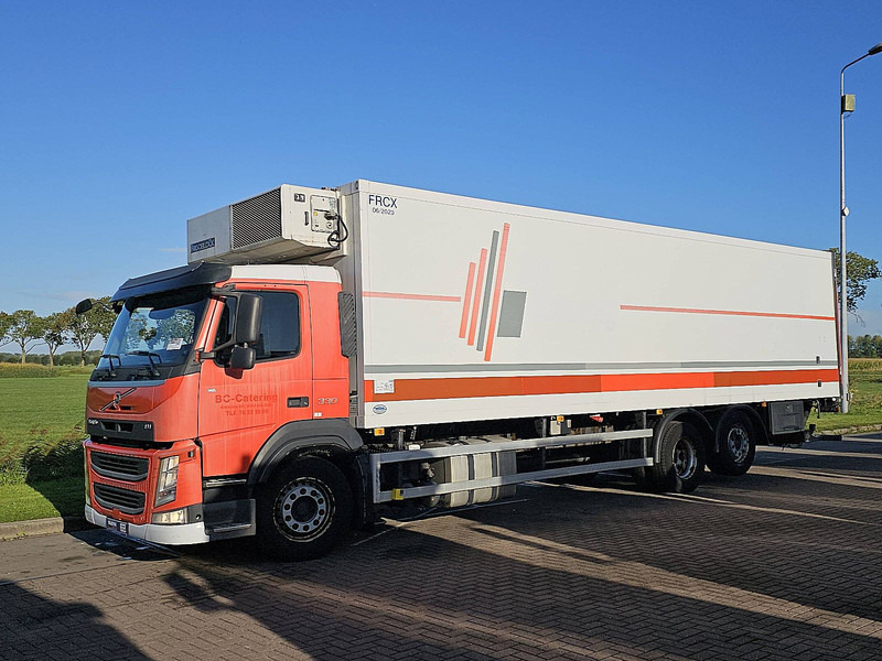 Volvo FM 330 6X2 FRIGOBL. LIFT - شاحنة الفريزر: صورة 2 Volvo FM 330 6X2 FRIGOBL. LIFT - شاحنة الفريزر: صورة 2