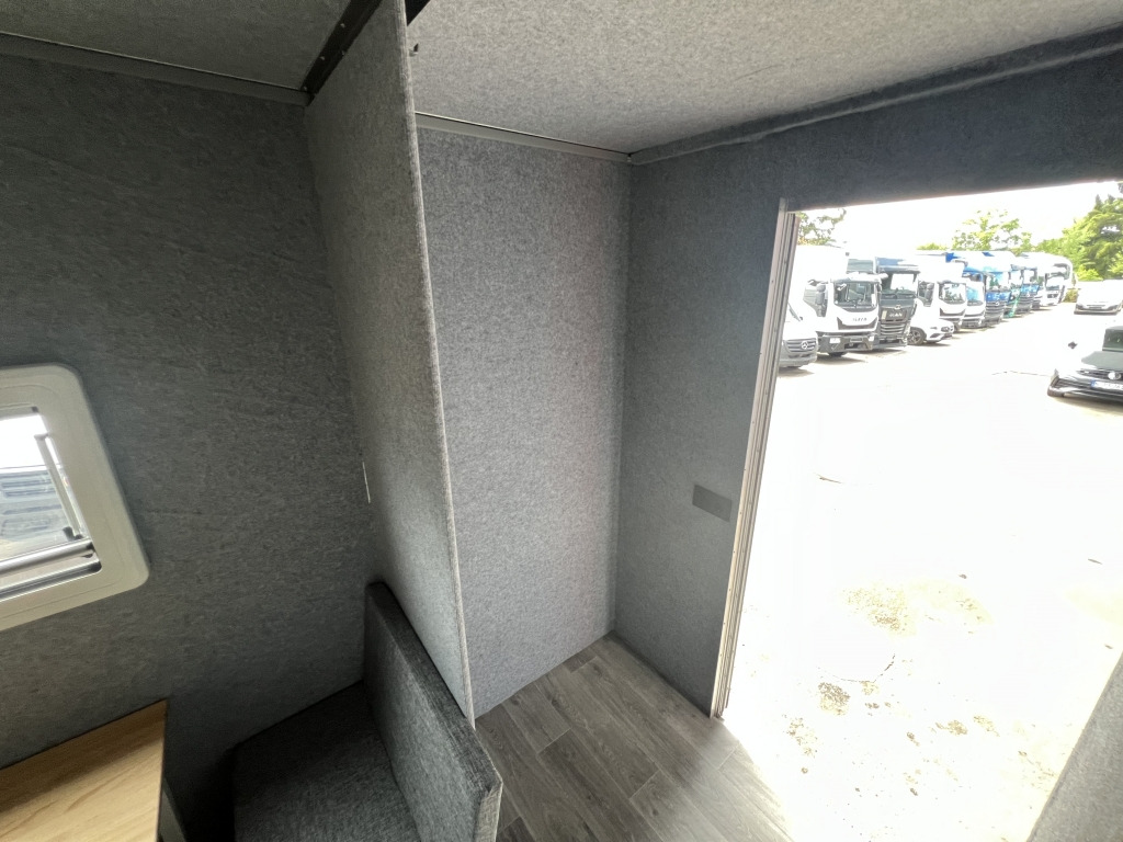 Iveco Daily 35S14 Klima Orig.127'km Küche Doppelbett - عربة التخييم: صورة 2 Iveco Daily 35S14 Klima Orig.127'km Küche Doppelbett - عربة التخييم: صورة 2