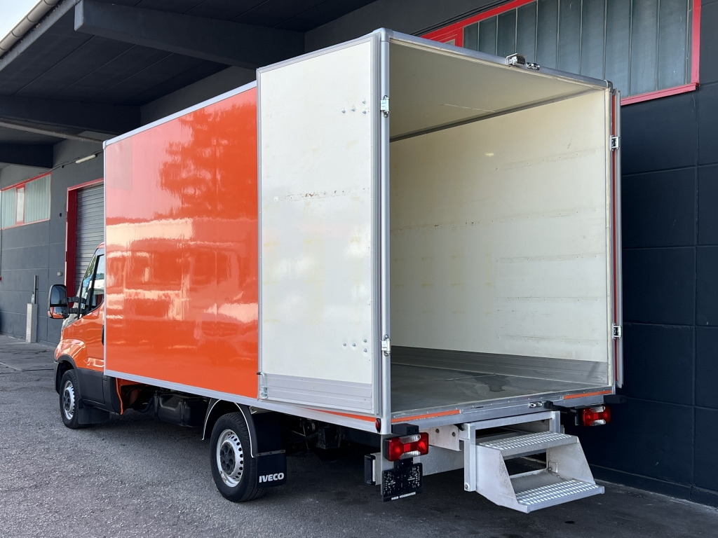 Iveco Daily 35S14 MAXI 4,35m Portaltüren Klima Kamera - شاحنة مغلقة الصندوق: صورة 4 Iveco Daily 35S14 MAXI 4,35m Portaltüren Klima Kamera - شاحنة مغلقة الصندوق: صورة 4