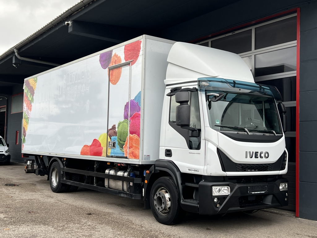 Iveco EuroCargo ML160E28 MitsubTU85 Tiefkühl 7,6m LBW - شاحنة الفريزر: صورة 1 Iveco EuroCargo ML160E28 MitsubTU85 Tiefkühl 7,6m LBW - شاحنة الفريزر: صورة 1