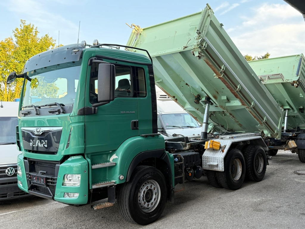 MAN TGS 26.500 6x4 12m³ Kipper Retarder NAVI 1.Hand - شاحنة قلاب: صورة 1 MAN TGS 26.500 6x4 12m³ Kipper Retarder NAVI 1.Hand - شاحنة قلاب: صورة 1