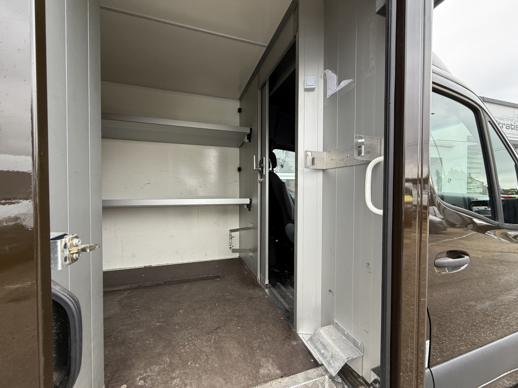 Mercedes-Benz Sprinter 315 CDI Klima Kamera UPS-Integralkoffer - شاحنة مغلقة الصندوق: صورة 5 Mercedes-Benz Sprinter 315 CDI Klima Kamera UPS-Integralkoffer - شاحنة مغلقة الصندوق: صورة 5