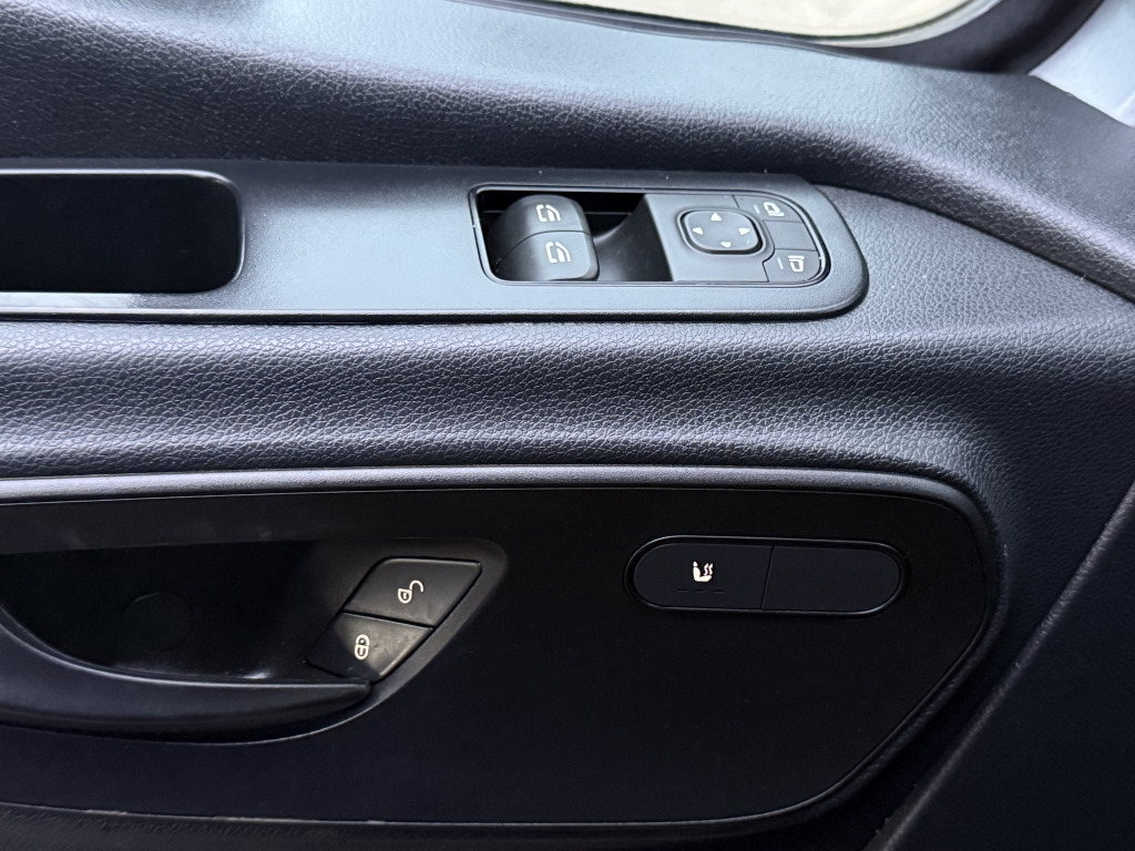 Mercedes-Benz Sprinter 319 CDI V6 DOKA Klima Luftfederung AHK - شاحنة ستارة جانبية, الشاحنات الصغيرة كابينة مزدوجة: صورة 4 Mercedes-Benz Sprinter 319 CDI V6 DOKA Klima Luftfederung AHK - شاحنة ستارة جانبية, الشاحنات الصغيرة كابينة مزدوجة: صورة 4