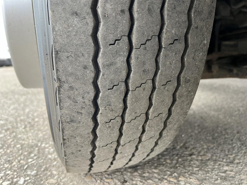 Mitsubishi Fuso Canter 9C18 5,8m Euro6d Klimaaut. Tempomat - شاحنة هيكل كابينة: صورة 3 Mitsubishi Fuso Canter 9C18 5,8m Euro6d Klimaaut. Tempomat - شاحنة هيكل كابينة: صورة 3