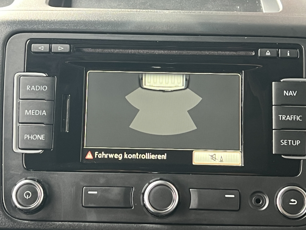 VW T5 Kombi 2,0 TDI BlueMotion Klima 9-Sitzer - سيارة: صورة 4 VW T5 Kombi 2,0 TDI BlueMotion Klima 9-Sitzer - سيارة: صورة 4