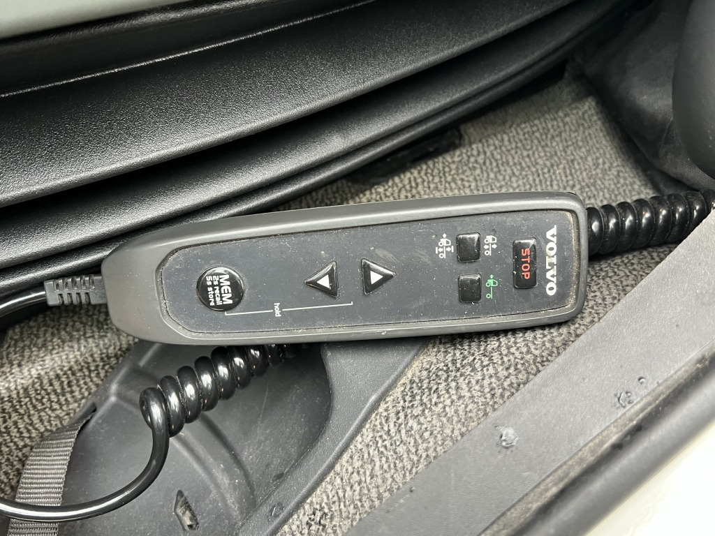 Volvo FL 260 7,2m LBW Klima Tempomat AHK Orig. 125'km - شاحنة ستارة: صورة 5 Volvo FL 260 7,2m LBW Klima Tempomat AHK Orig. 125'km - شاحنة ستارة: صورة 5