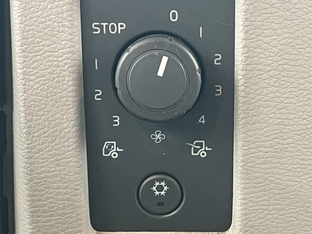 Volvo FL 260 7,2m LBW Klima Tempomat AHK Orig. 125'km - شاحنة ستارة: صورة 2 Volvo FL 260 7,2m LBW Klima Tempomat AHK Orig. 125'km - شاحنة ستارة: صورة 2