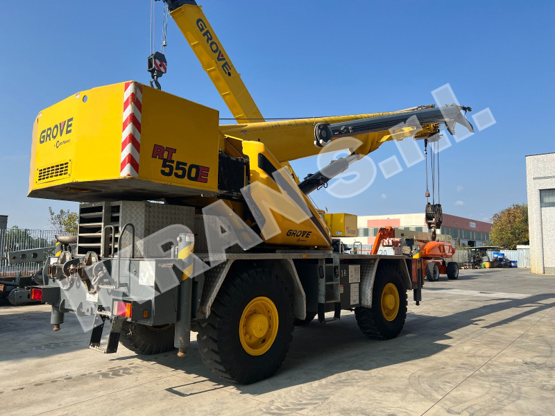 Grove RT550E - رافعة الطرق الوعرة: صورة 3 Grove RT550E - رافعة الطرق الوعرة: صورة 3