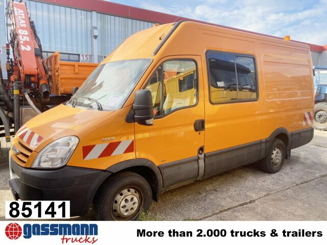 Iveco Daily 35S12 2,3 HPI 4x2, 8 Sitzplätze - مركبة كوتش: صورة 1 Iveco Daily 35S12 2,3 HPI 4x2, 8 Sitzplätze - مركبة كوتش: صورة 1