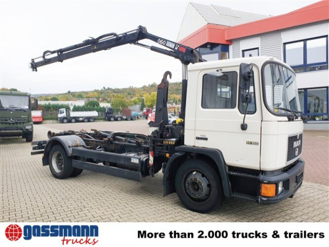 MAN 14.152 F 4x2 BB mit Kran Hiab 060-2 - شاحنة ذات خطاف, شاحنة كرين: صورة 2 MAN 14.152 F 4x2 BB mit Kran Hiab 060-2 - شاحنة ذات خطاف, شاحنة كرين: صورة 2