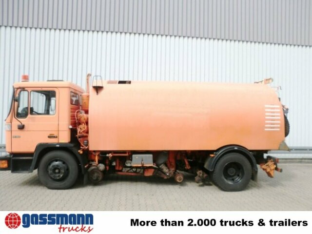 MAN M03 14.152 4x2, Schienenkehrmaschine - سياره كنس شوارع: صورة 4 MAN M03 14.152 4x2, Schienenkehrmaschine - سياره كنس شوارع: صورة 4