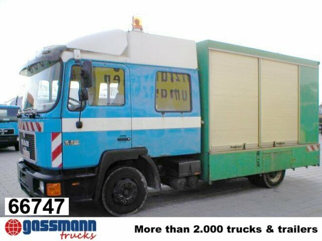 MAN Spülwagen - شاحنة الشفط: صورة 1 MAN Spülwagen - شاحنة الشفط: صورة 1