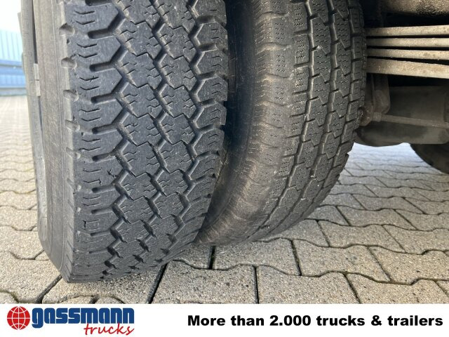 Mercedes-Benz 711 D-KA 4x2, Standklima, 11-Sitze, 2 x on stock - حافلة صغيرة, ميكروباص: صورة 3 Mercedes-Benz 711 D-KA 4x2, Standklima, 11-Sitze, 2 x on stock - حافلة صغيرة, ميكروباص: صورة 3