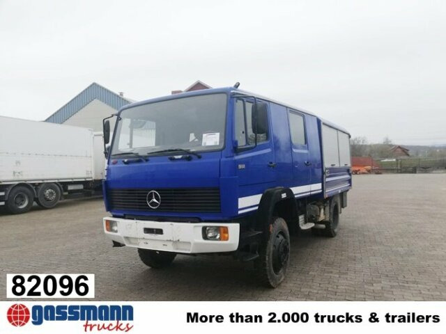 Mercedes-Benz 917 AF 4x4 Doka - شاحنات مسطحة: صورة 1 Mercedes-Benz 917 AF 4x4 Doka - شاحنات مسطحة: صورة 1
