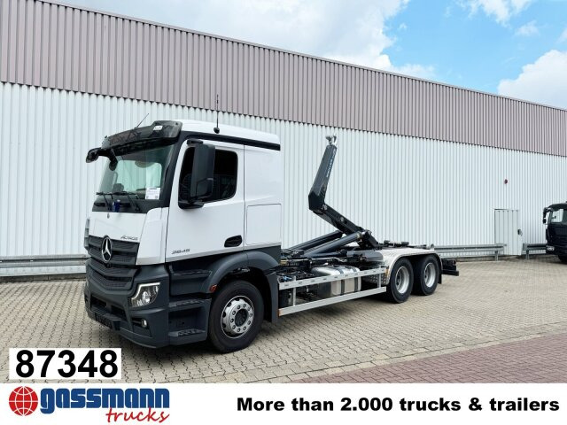 Mercedes-Benz Actros 2645 L 6x4, MultimediaCockpit, - شاحنة ذات خطاف: صورة 1 Mercedes-Benz Actros 2645 L 6x4, MultimediaCockpit, - شاحنة ذات خطاف: صورة 1