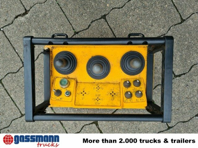 Mercedes-Benz Axor 1828 AK 4x4, Winterdienstausstattung, Kran - شاحنة قلاب, شاحنة كرين: صورة 2 Mercedes-Benz Axor 1828 AK 4x4, Winterdienstausstattung, Kran - شاحنة قلاب, شاحنة كرين: صورة 2