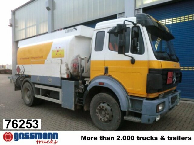 Mercedes-Benz SK 1824 L 4x2, Esterer Tankaufbau ca. 13.100l, 2 - شاحنة صهريج: صورة 1 Mercedes-Benz SK 1824 L 4x2, Esterer Tankaufbau ca. 13.100l, 2 - شاحنة صهريج: صورة 1