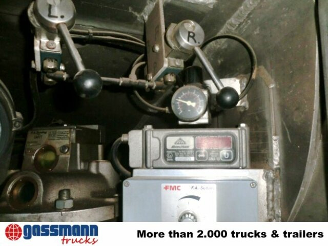 Mercedes-Benz SK 1824 L 4x2, Esterer Tankaufbau ca. 13.100l, 2 - شاحنة صهريج: صورة 5 Mercedes-Benz SK 1824 L 4x2, Esterer Tankaufbau ca. 13.100l, 2 - شاحنة صهريج: صورة 5