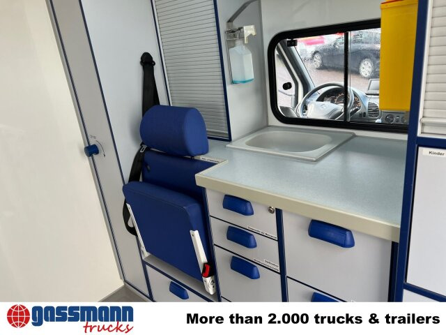 Mercedes-Benz Sprinter 313 CDI 4x2, Rettungswagen - فان: صورة 3 Mercedes-Benz Sprinter 313 CDI 4x2, Rettungswagen - فان: صورة 3
