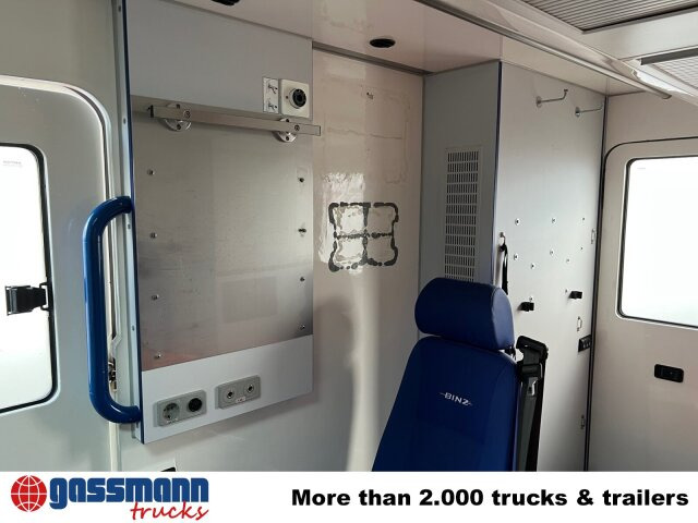 Mercedes-Benz Sprinter 313 CDI 4x2, Rettungswagen - فان: صورة 4 Mercedes-Benz Sprinter 313 CDI 4x2, Rettungswagen - فان: صورة 4