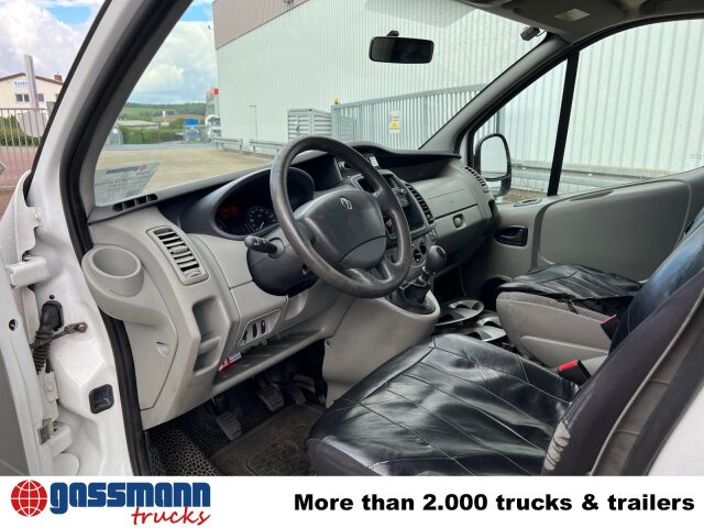 Renault Trafik 2.0 dCi115 4x2, Krankentransporter - سيارة اسعاف: صورة 5 Renault Trafik 2.0 dCi115 4x2, Krankentransporter - سيارة اسعاف: صورة 5