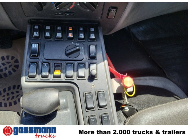 Unimog U 20 4x4, Zapfwelle, Kran Hiab 022D-3 HiDuo, - شاحنة التوصيل: صورة 5 Unimog U 20 4x4, Zapfwelle, Kran Hiab 022D-3 HiDuo, - شاحنة التوصيل: صورة 5