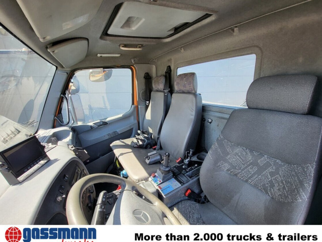 Unimog U 20 4x4, Zapfwelle, Kran Hiab 022D-3 HiDuo, - شاحنة التوصيل: صورة 2 Unimog U 20 4x4, Zapfwelle, Kran Hiab 022D-3 HiDuo, - شاحنة التوصيل: صورة 2