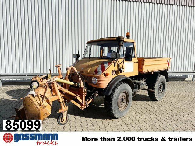 Unimog U84 406 4x4, Kommunalhydraulik, Zapfwelle vorn & - آلية المنفعة/ مركبة خاصة: صورة 1 Unimog U84 406 4x4, Kommunalhydraulik, Zapfwelle vorn & - آلية المنفعة/ مركبة خاصة: صورة 1