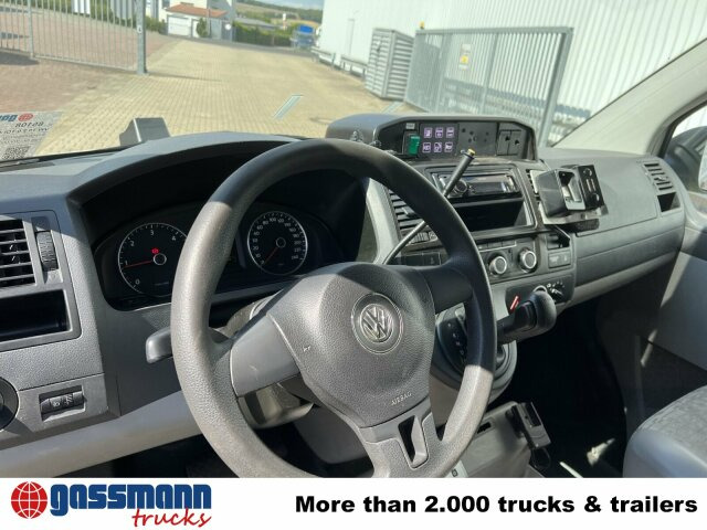 Volkswagen T5 2.0 TDI 4x2, Krankenwagen - سيارة اسعاف: صورة 4 Volkswagen T5 2.0 TDI 4x2, Krankenwagen - سيارة اسعاف: صورة 4