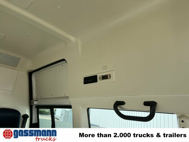 Volkswagen T5 2.0 TDI 4x2, Krankenwagen - سيارة اسعاف: صورة 2 Volkswagen T5 2.0 TDI 4x2, Krankenwagen - سيارة اسعاف: صورة 2