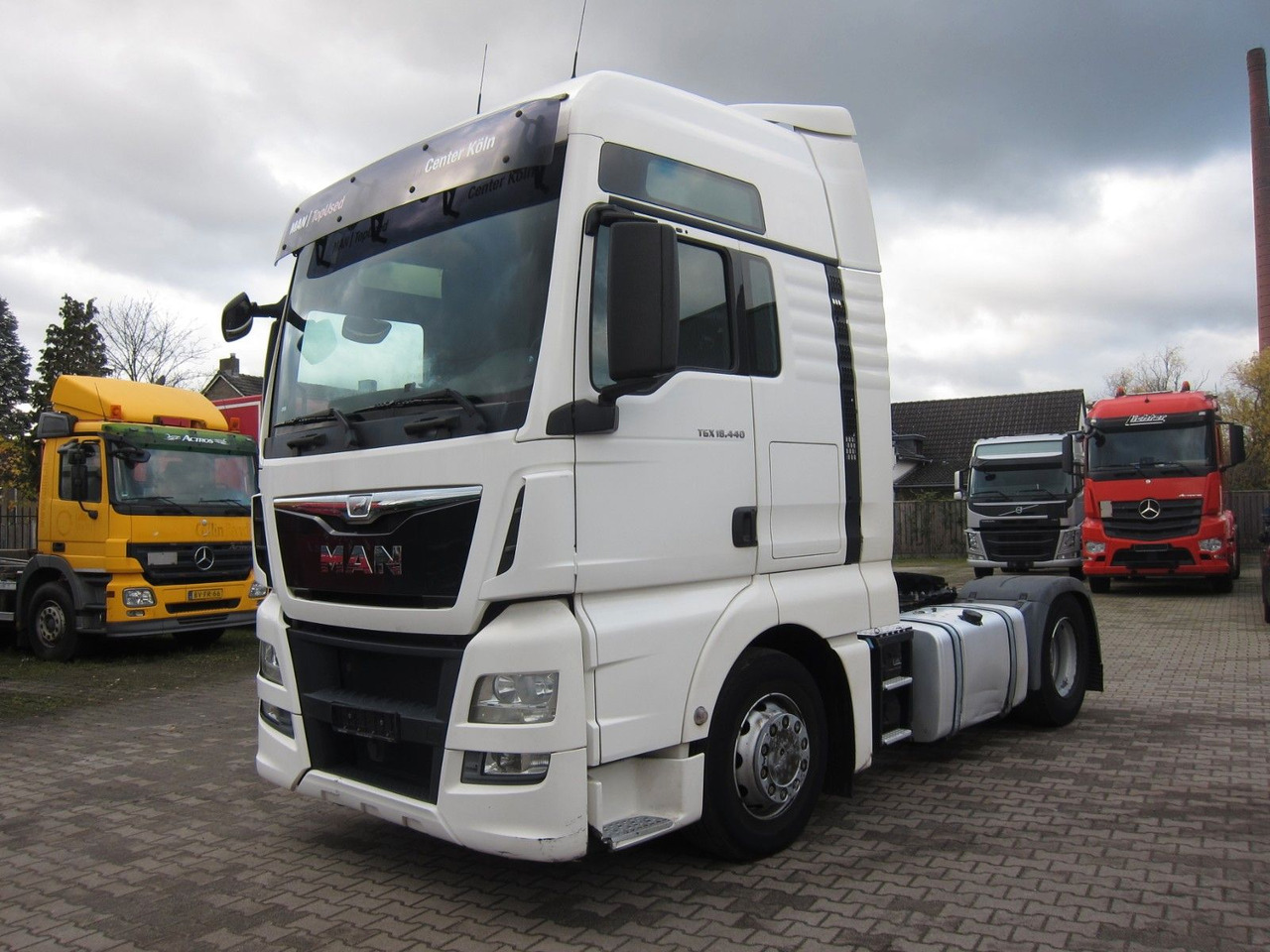 MAN TGX 18 440 XXL Retarder 730tkm 2xTank - وحدة جر: صورة 3 MAN TGX 18 440 XXL Retarder 730tkm 2xTank - وحدة جر: صورة 3