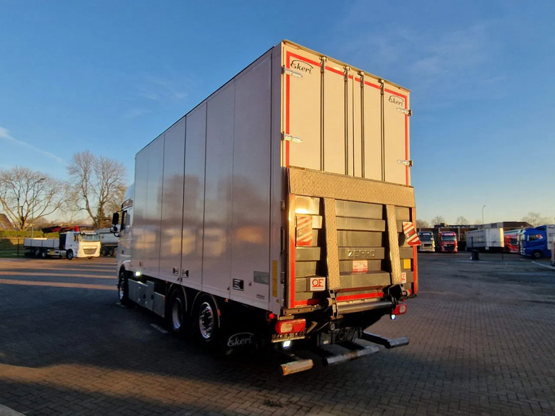 DAF XF 530 SuperSpaceCab 6x2*4 - Ekeri closed box - Loadlift -Steering axle - Full air - شاحنة مقفلة: صورة 5 DAF XF 530 SuperSpaceCab 6x2*4 - Ekeri closed box - Loadlift -Steering axle - Full air - شاحنة مقفلة: صورة 5
