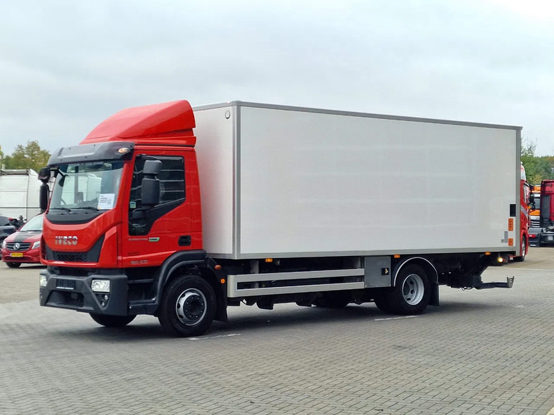 Iveco EuroCargo 160 210 - Isotherm box - Zepro loadlift - Low KM - Airco - Camera - شاحنة مقفلة: صورة 3 Iveco EuroCargo 160 210 - Isotherm box - Zepro loadlift - Low KM - Airco - Camera - شاحنة مقفلة: صورة 3